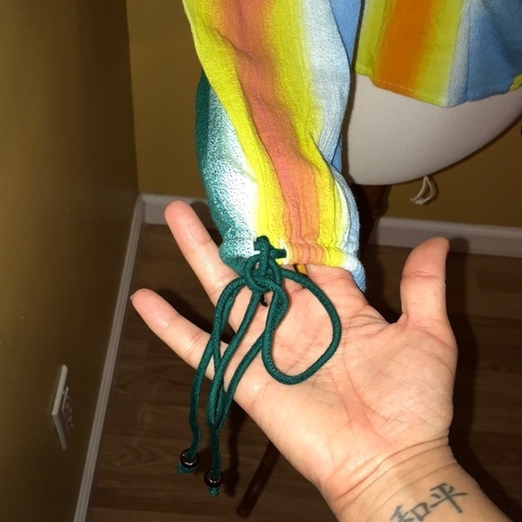 BCBGeneration faded stripe balloon sleeve top - Picture 7 of 7